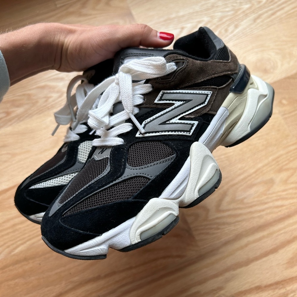 New Balance 9060 Sneakers